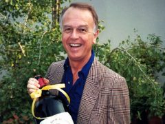 Trader Joe’s Founder Joe Coulombe Dies