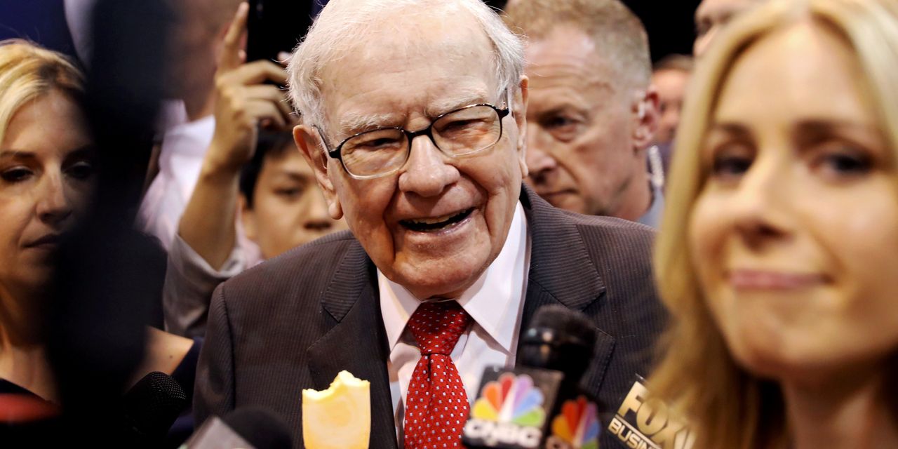 Warren Buffett’s Bet Is a Midstream Buying Signal