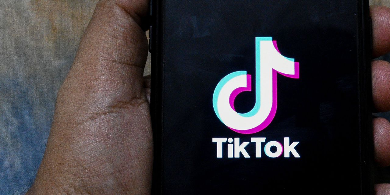 Trump to Sign Order Demanding China’s ByteDance to Divest TikTok