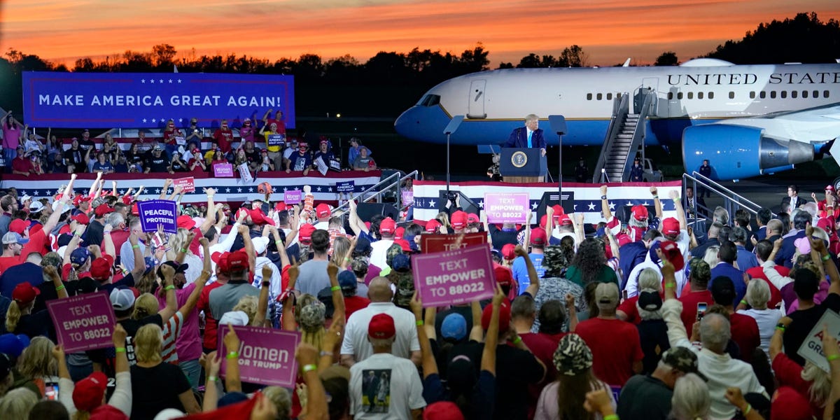 Trump defends coronavirus response at rally, mocks Biden for wearing mask – Business Insider