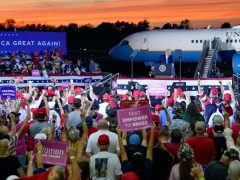 Trump defends coronavirus response at rally, mocks Biden for wearing mask – Business Insider