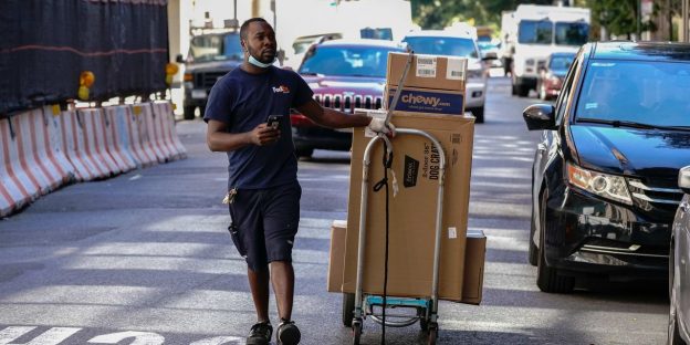 FedEx Logs Record Revenue on Surge in Packages