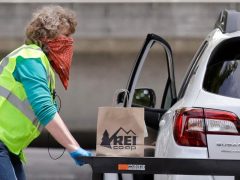 Retail workers say employers are stifling news of COVID-19 cases – Business Insider