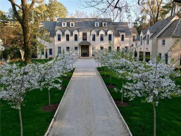 Recently retired NBA All-Star Vince Carter scores $6.7 million Atlanta mansion