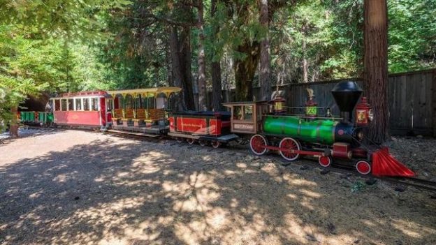 All Aboard! California Loghouse Retreat Has a Working Miniature Railroad