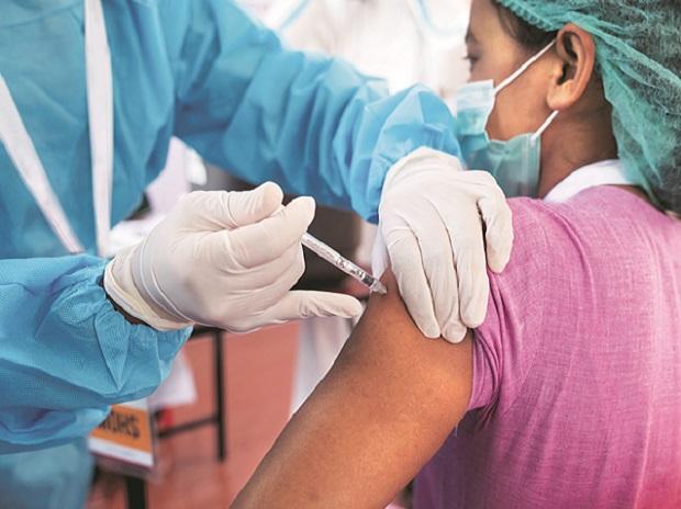 HC seeks Delhi govt stand on pleas to vaccinate prisoners before surrender