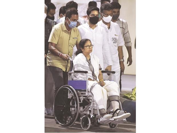 Days after ‘attack’, Mamata to conduct roadshow on wheelchair in Kolkata