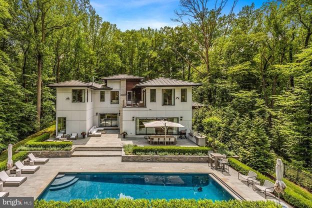 Now retired, QB Alex Smith is selling Virginia mansion for $6.7M