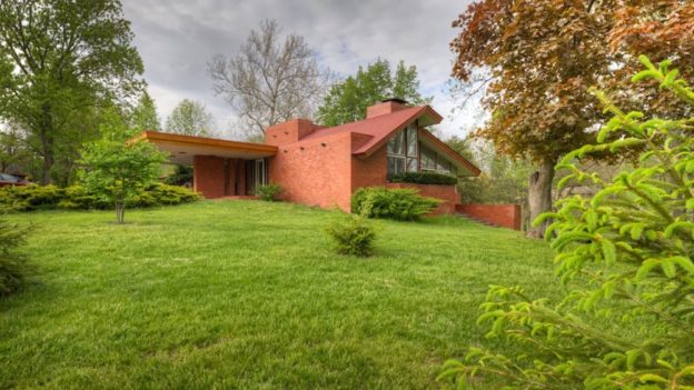 Frank Lloyd Wright’s Alsop House in Iowa Headed for Auction