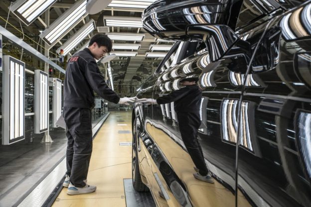 Geely First-Half Income Falls Short as Chip Shortage Poses Theat