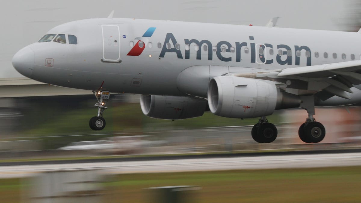 American Airlines Calls Off Another 700 Flights In Weekend Plagued By Cancellations