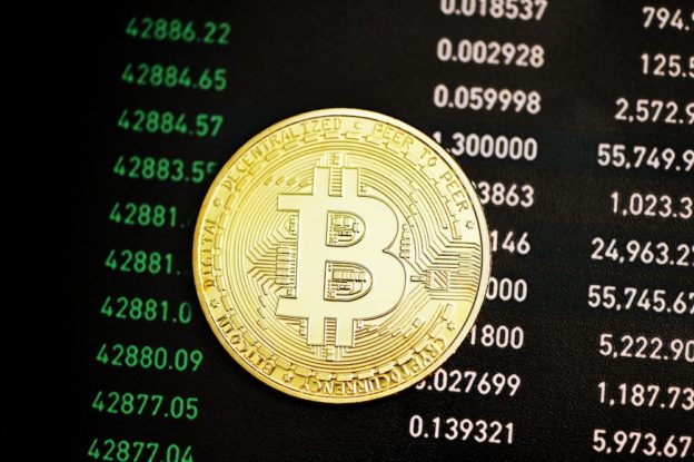 US$7.7 billion have been stolen in crypto scams and rug pulls in 2021