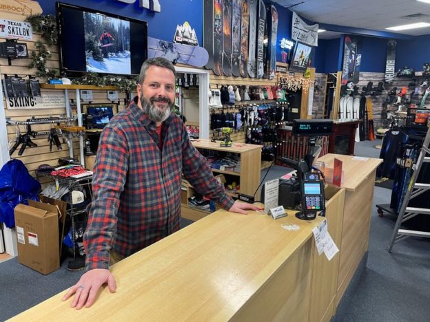 ‘Upside down again’: Omicron surge roils U.S. small businesses