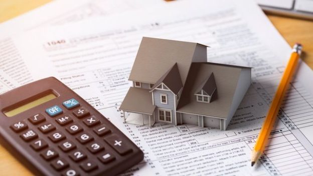 Tax Deductions on Home Equity Loans and HELOCs: What You Can (and Can’t) Write Off