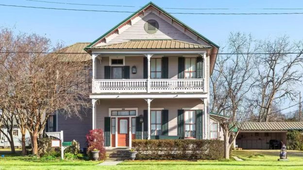 Featured on HGTV, an Affordable Maison in Louisiana Is a True Charmer