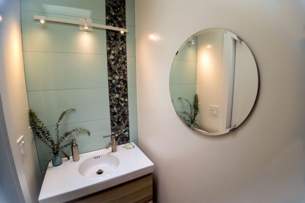 Try These 4 Tricks to Make a Tiny Bathroom Feel Huge