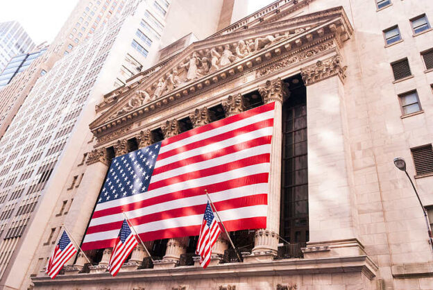 S&P 500 reclaims the 4000 mark, as US equities record its best month since 2020