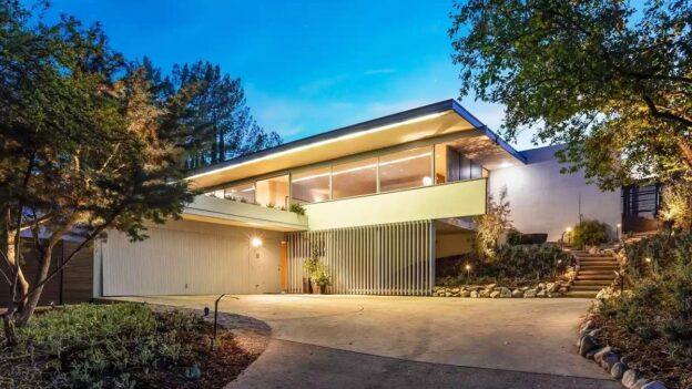 Stylishly Renovated, Richard Neutra-Designed Midcentury Modern Home Is Available for $3.3M