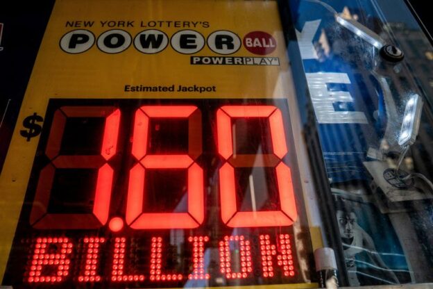 U.S. Powerball worth world-record $1.6 billion in Saturday night drawing