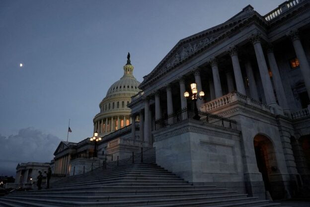 Bipartisan U.S. lawmakers preparing plan to avert debt-ceiling crisis