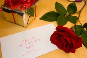 Give Mom the Gift of Choice on Mother’s Day With These Gift Cards