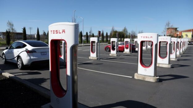 Ford became the first US carmaker to take up Tesla’s offer to use its supercharging network