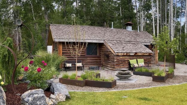 Forest Fantasy: Idaho Cabin With Frank Lloyd Wright Tie Lands on the Market for $2.7M