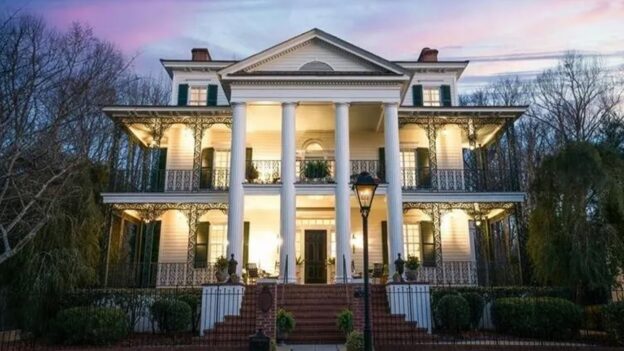 It’s Spooktacular: Atlanta-Area Homage to Disneyland’s Haunted Mansion Is Listed for $2.2M