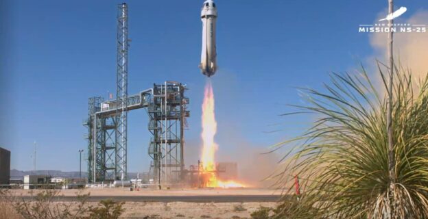 Blue Origin successfully sends tourists to the edge of space again after a long hiatus