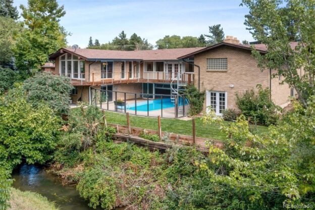 Colorado Home Makes a Splash With Indoor-Outdoor Pool