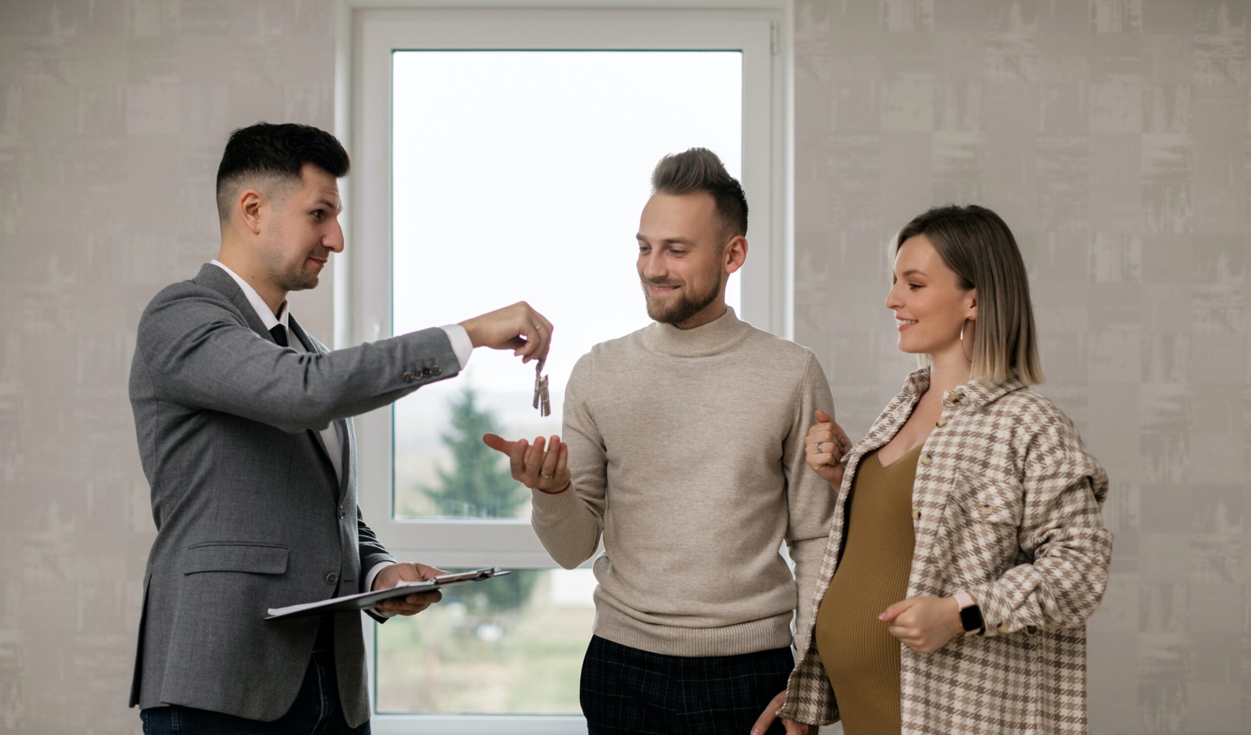 How top real estate agents earn loyalty: The power of small gestures