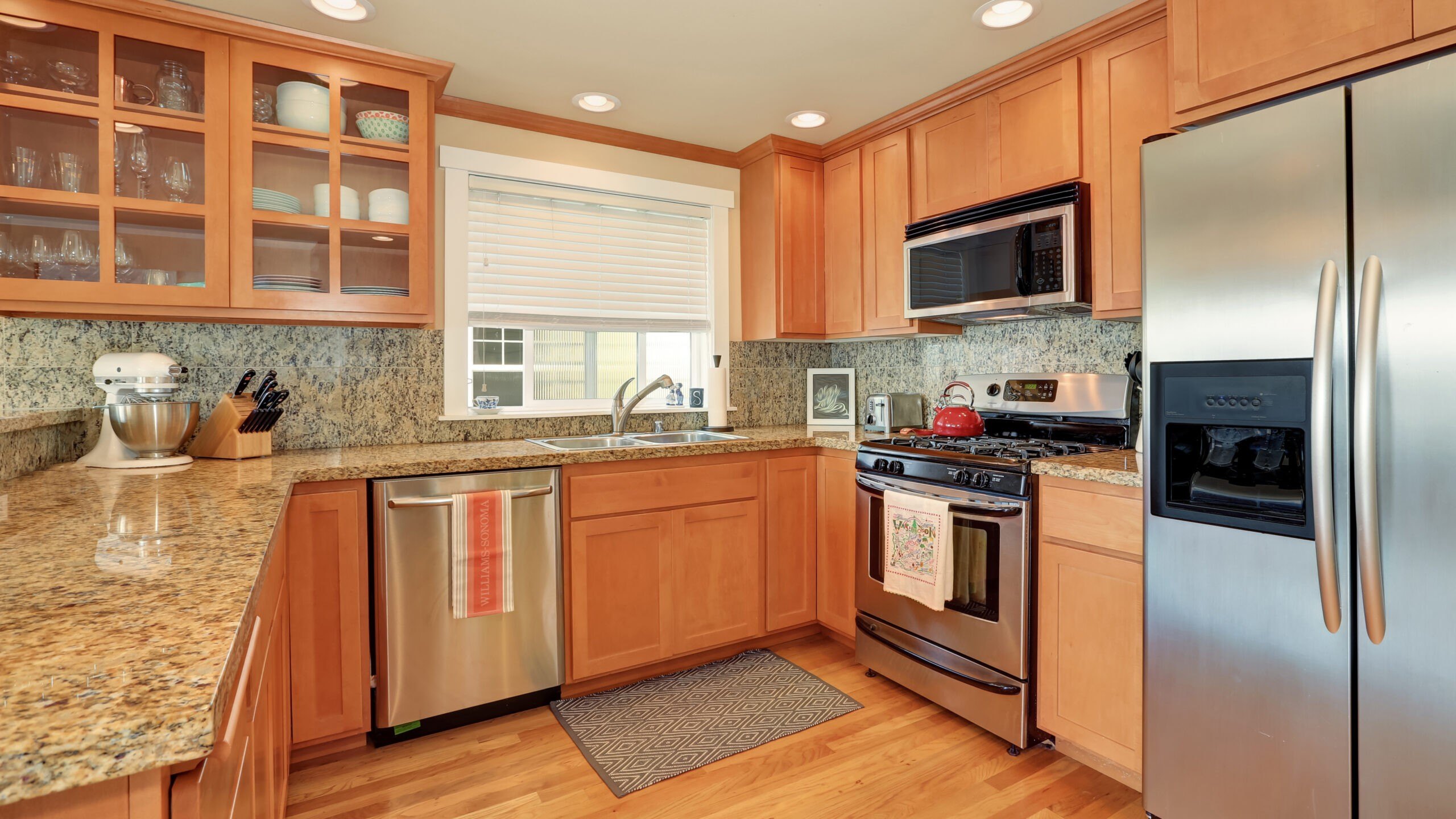 Deal With It or Dealbreaker: Buying a House With a Dated Kitchen