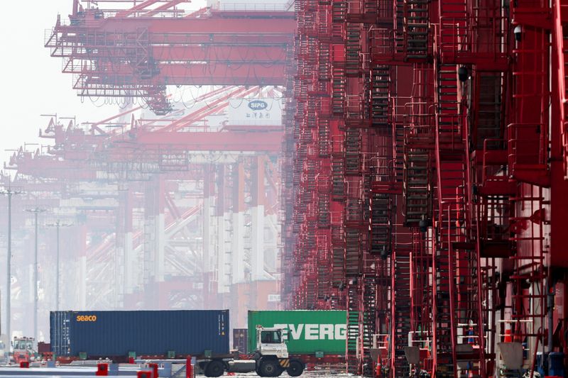 China’s exports, imports top forecasts amid backdrop of fresh trade tensions
