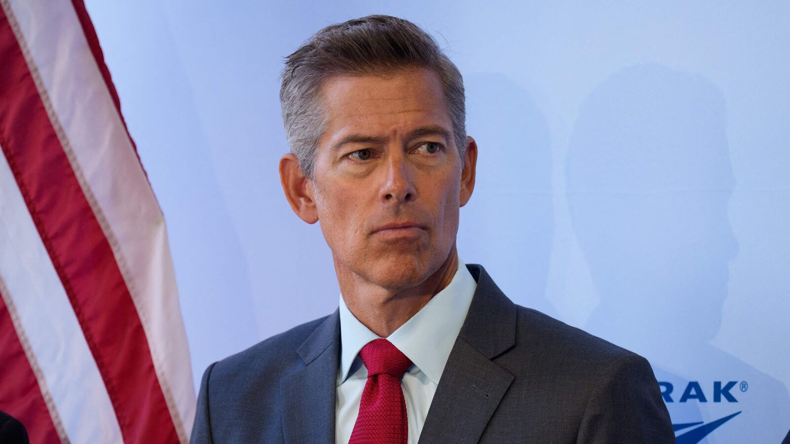 NASA interim head Sean Duffy says US to open Moon contract as SpaceX falls behind Artemis schedule