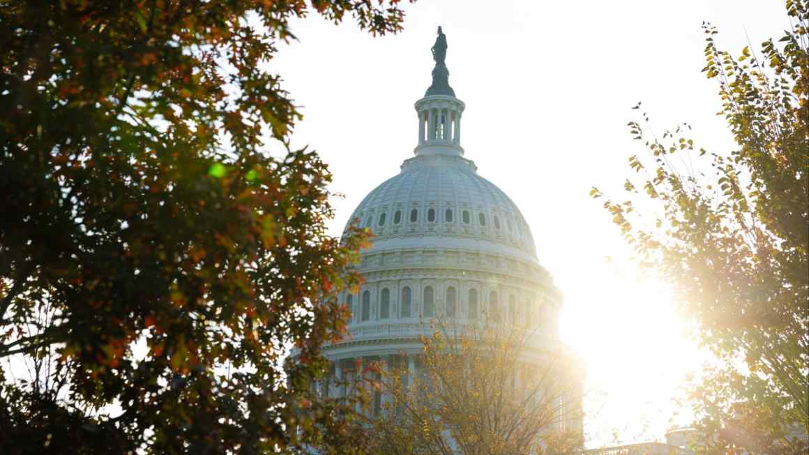 US senators take first step to end government shutdown