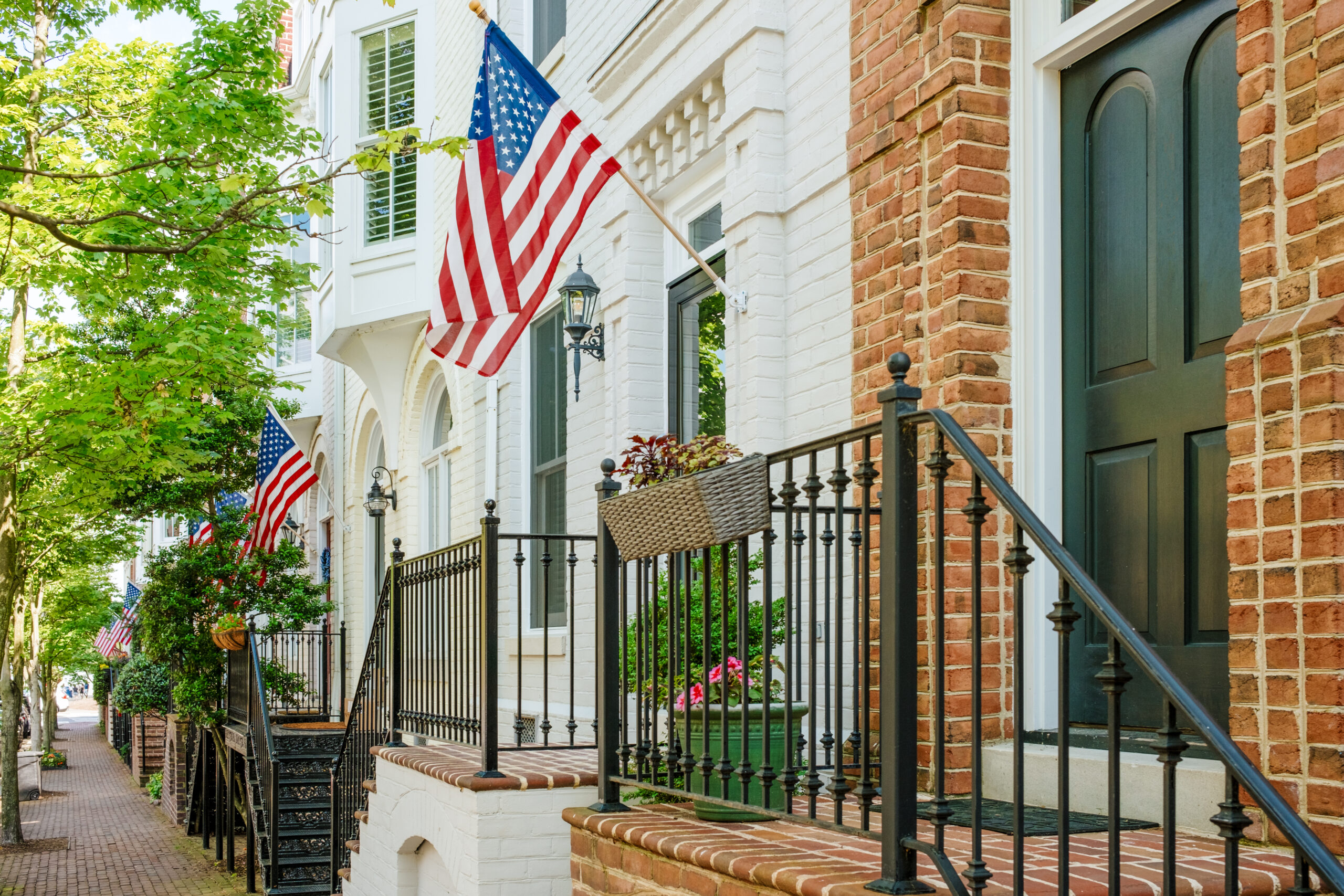 Meaningful ways real estate agents can honor their military clients