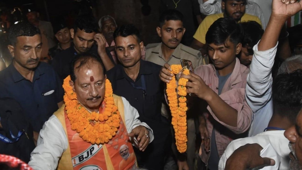 Lakhisarai Election Result 2025: Dy CM Vijay Kumar Sinha takes a lead of 1,937 votes