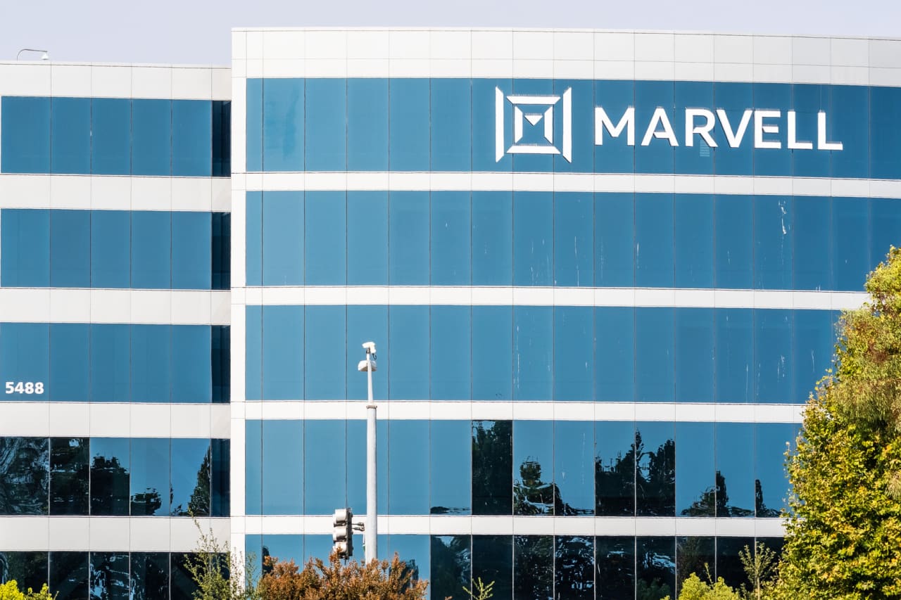 As Marvell’s stock rises on an upbeat forecast, analysts still have these questions
