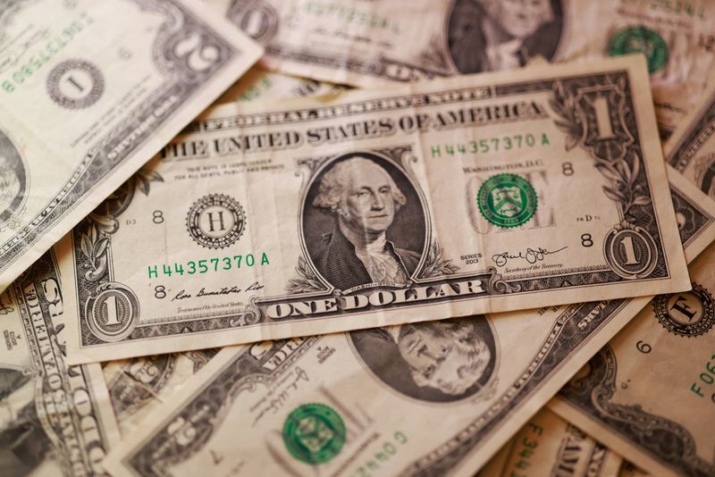 Dollar near 10‑month high on Middle East escalation concerns
