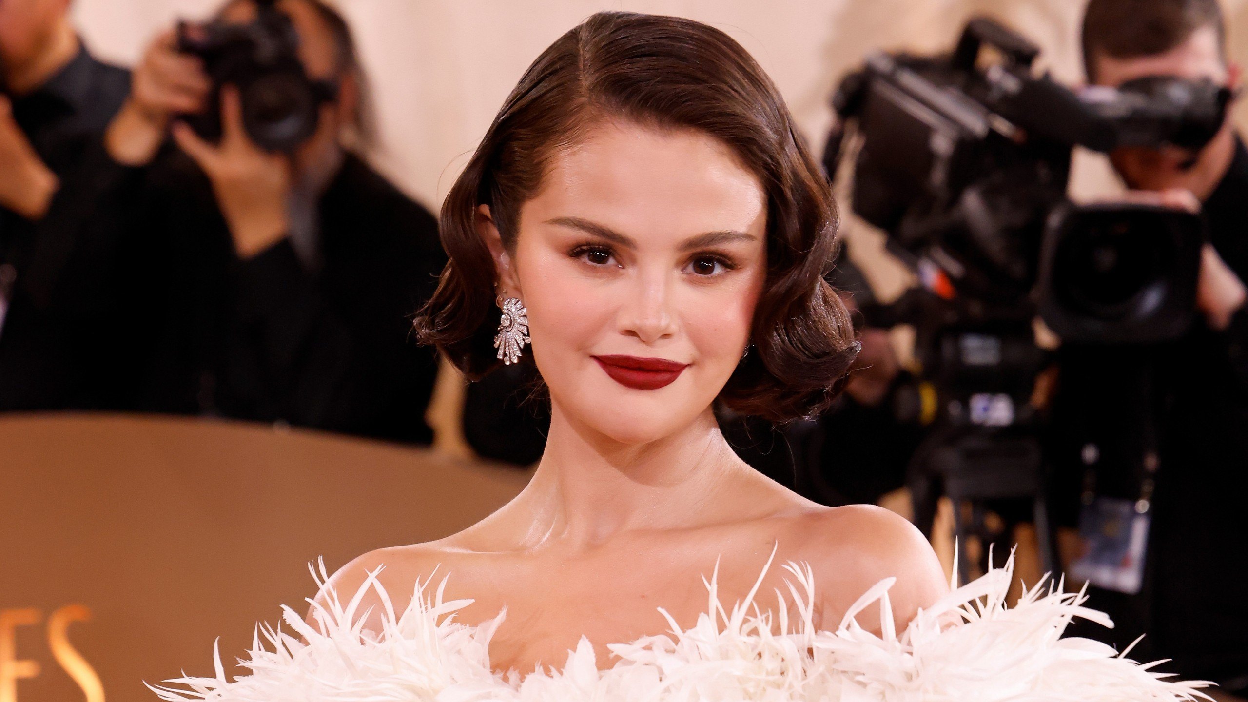 Selena Gomez Lists Her Bachelorette Pad in Encino for $6.5 Million