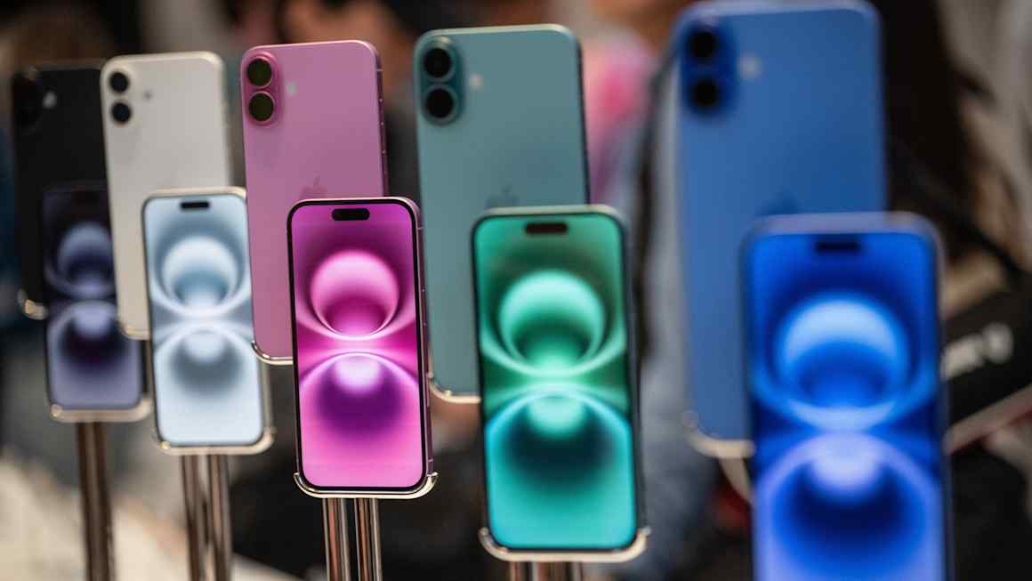 Apple reaches $250mn settlement over delayed ‘AI Siri’