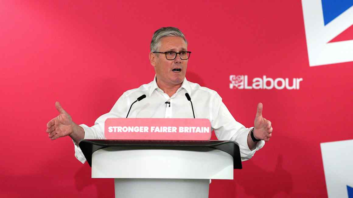 Starmer makes last-ditch bid to save his premiership