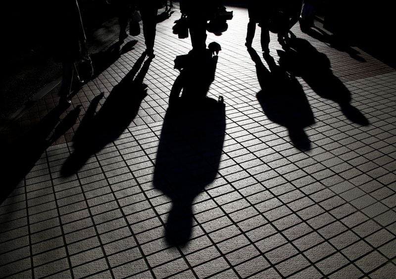 Japan’s real wages extend gains, consumer spending decline slows in April