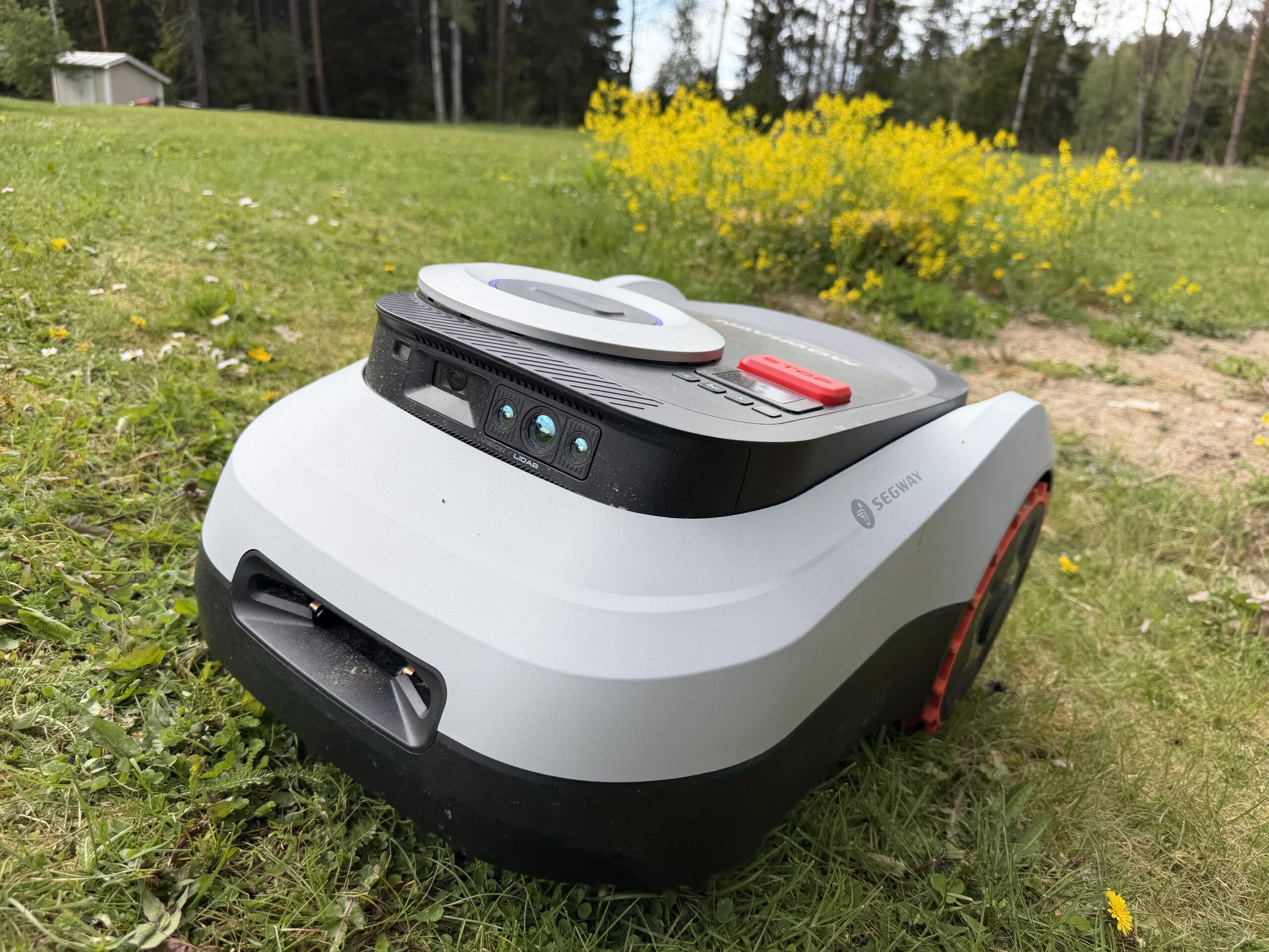 Segway Navimow i210 LiDAR review: Easy setup, effortless mowing