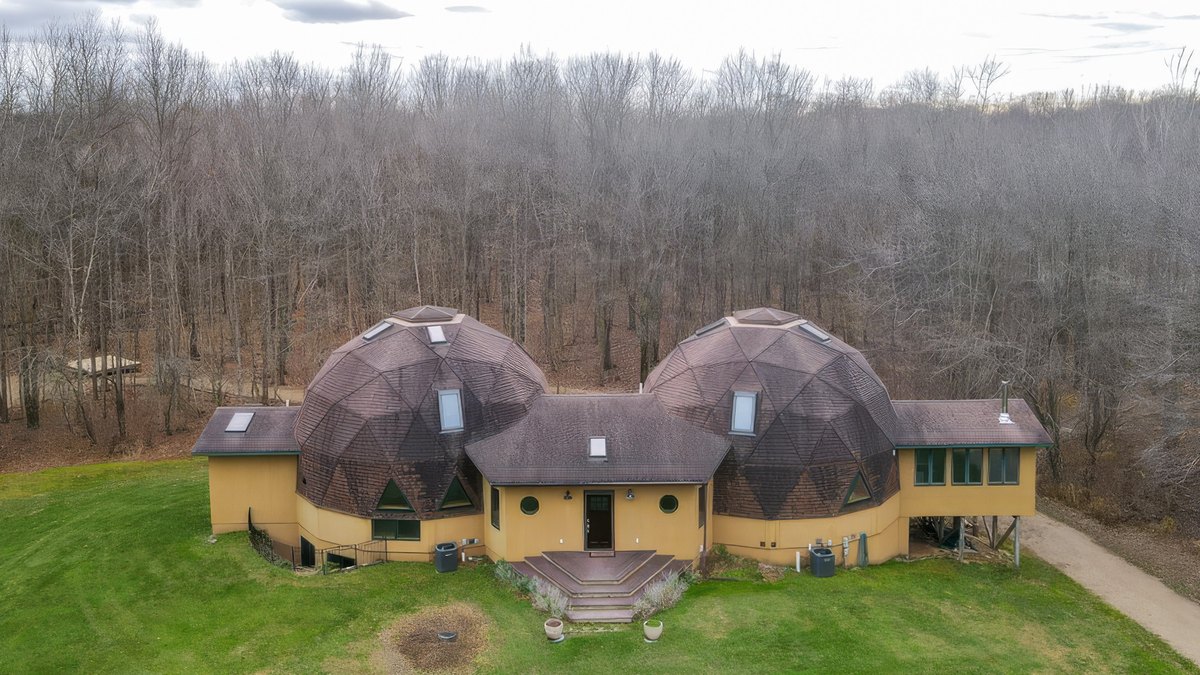 Glamping Retreat Offers Job With Free Housing in Geodesic Dome