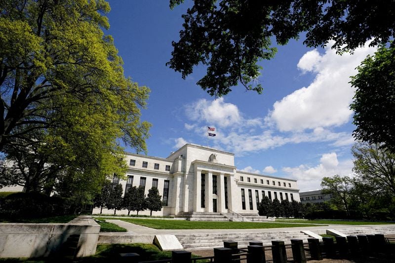 Fed policymakers lean against October rate hike